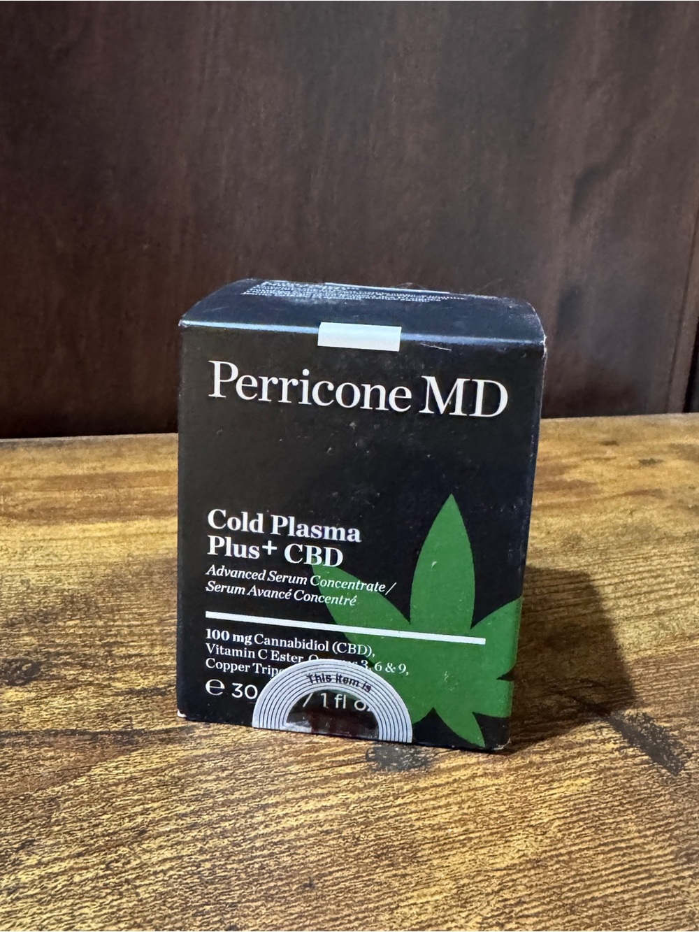 Perricone MD Cold Plasma Plus+ CBD Serum - Black & Green